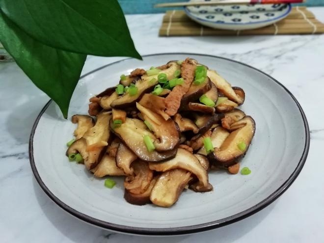 肉炒香菇片