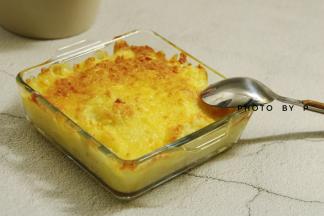 入烤箱，200度，20分钟即可。