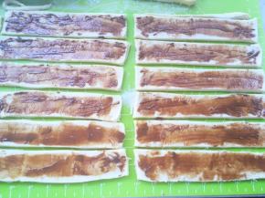 抹上适量的麻酱