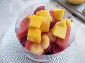 放置到奶冻顶部就可以啦。