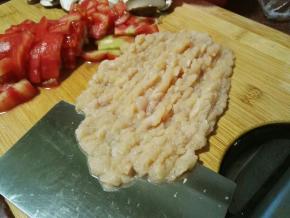 鸡肉剁碎
