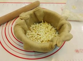 铺一层马苏里拉奶酪