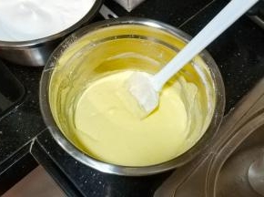 奶酪糊搅拌均匀好