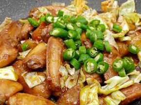 爱吃辣的加点青椒。