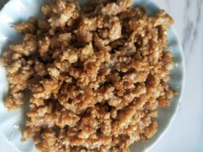 炒熟捞出备用。