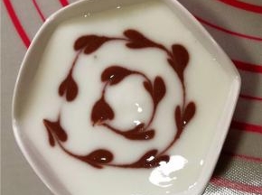 用牙签连接即成简单的图案。