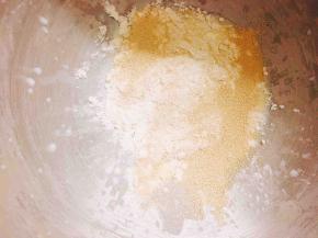 B全部食材倒入到厨师机