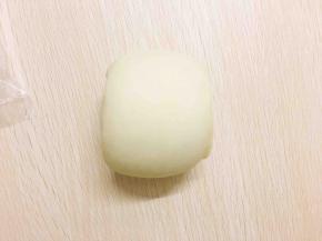 卷好放入到吐司盒里