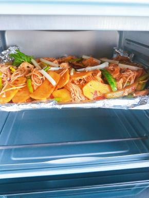 再次放入烤箱，烤五分钟即可。