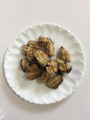 捞出，顺便把牙签抽掉。