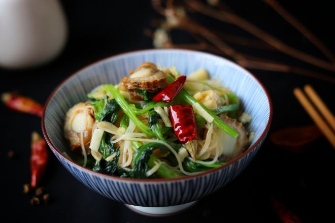 菠菜粉丝拌扇贝