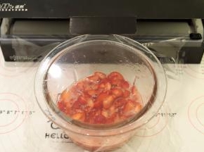 盖上保鲜膜，冰箱冷藏30分钟