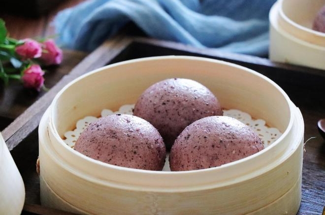 白馒头吃腻了，来做黑米馒头