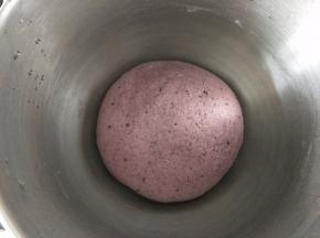 在温暖的地方发酵到大约2倍大。