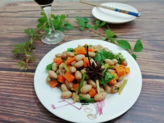 凉拌花生米香芹