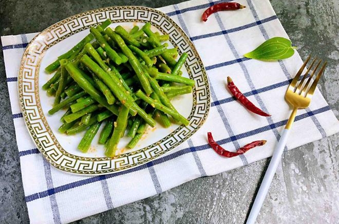 夏日清爽小凉菜——凉拌豆角