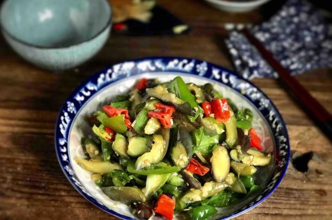 青椒炒茄子