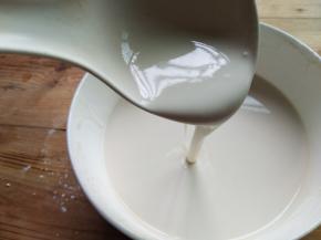 搅拌均匀，能流动性（有颗粒可以静置10分钟）