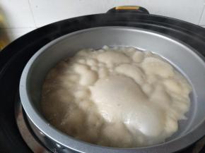 大火蒸2-3分钟，起大气泡就可以了