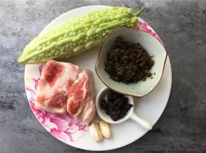 准备材料如图。