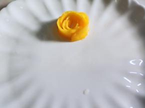 用小点的做花心。