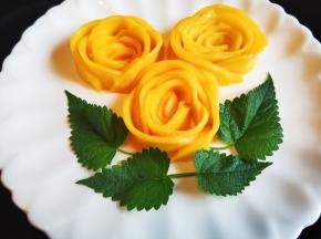 放叶子装饰即可。