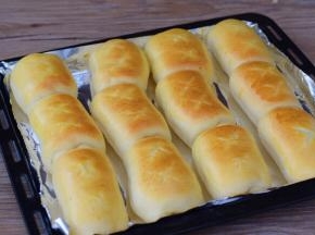 烤好取出晾至手温密封保存