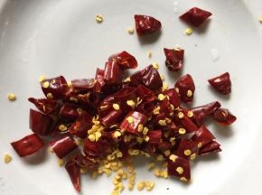 干红辣椒切小