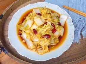 这么简单几步轻松搞定一盘清爽酸辣又开胃的快手下饭菜，喜欢的一起做起来吧！