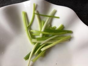 香葱洗净切段