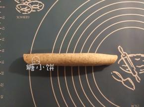 顺长方向卷起成长筒形