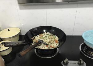 翻炒一会即可出锅