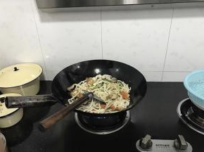 翻炒一会即可出锅