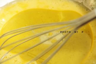 加入油，拌匀。