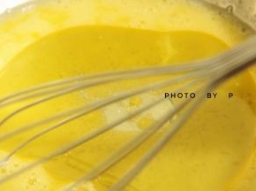 加入油，拌匀。