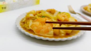 虾肉弹弹的，非常有嚼劲！