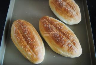 放入烤箱中层190度烤制17分钟即可出炉