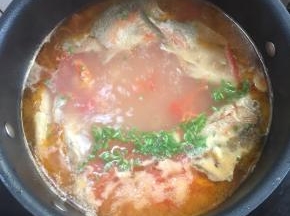 起锅前加入适量的葱花滴少许香油就OK啦！