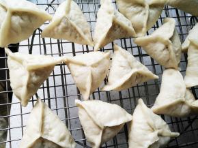 关火后，焖2分钟再开盖，取出