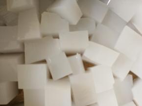 凉粉洗干净切块