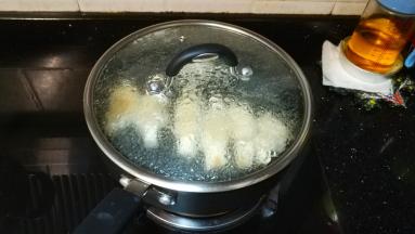 怕杏鲍菇不熟，可放少许水盖上盖子焖2分钟