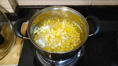 鹰嘴豆粟米煮熟