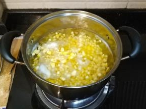 鹰嘴豆粟米煮熟