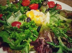 意式油醋汁：橄榄油 30ml、巴萨米克醋10ml、蜂蜜 8ml、第戎芥末酱 1勺、黑胡椒 适量、盐 适量