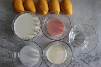 准备食材，称重，炼乳我用了草莓味的。吉利丁片，剪成条状，放到凉的清水中。