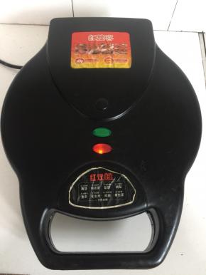 盖上盖子，煎制3分钟左右。