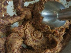 用料理棒打成泥。