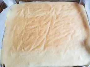 入烤箱170度°二十分钟。烤好取出凉一会。