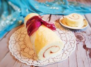 很松软，还有草莓酱的酸甜味。