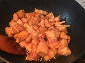 让肉都裹上糖色